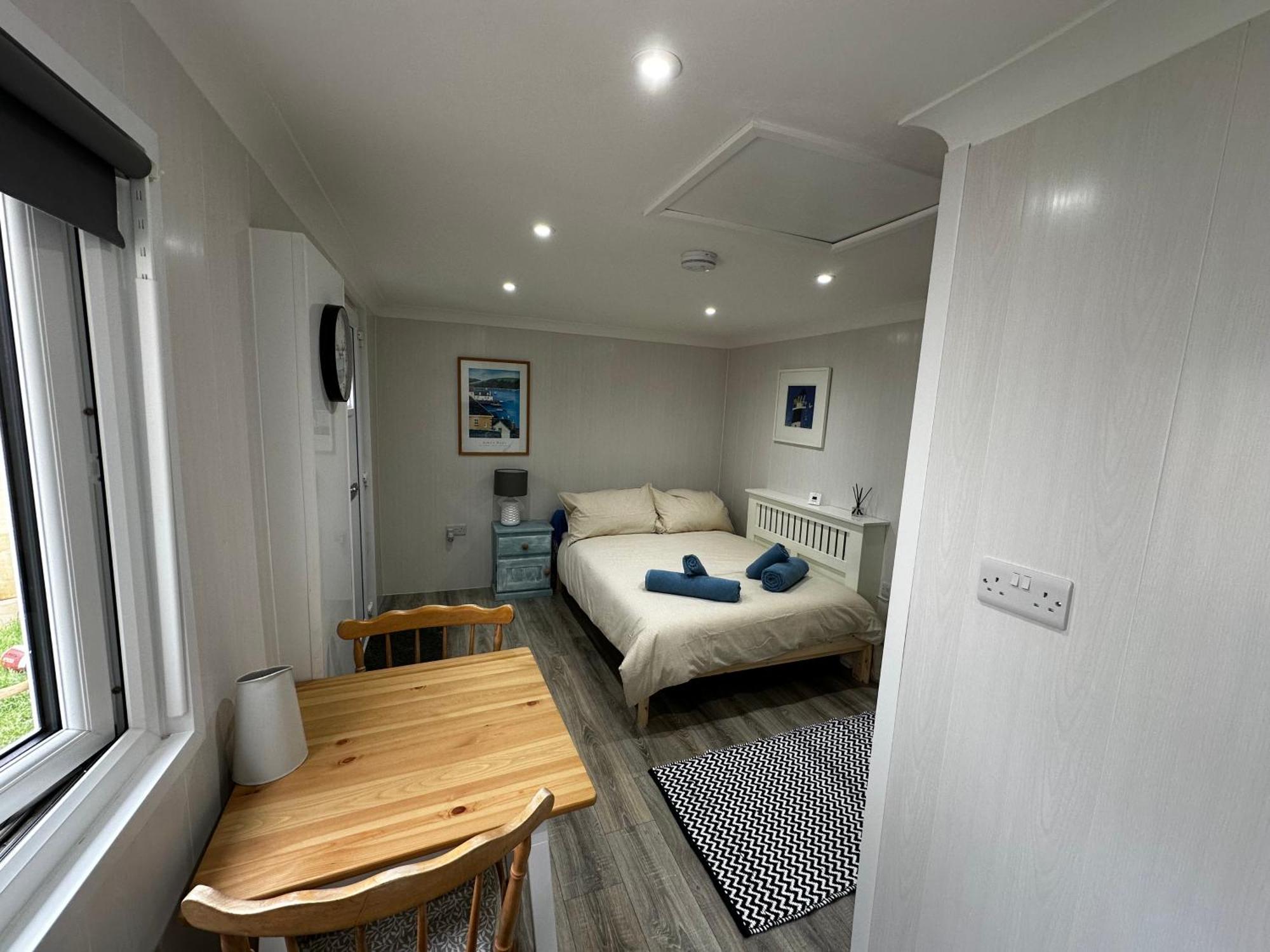Peaceful Southbourne Studio - Pets Welcome بورنماوث المظهر الخارجي الصورة